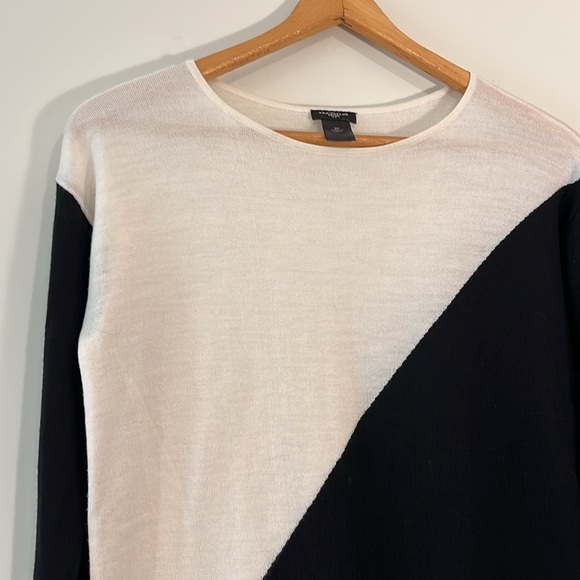 ANN TAYLOR Asymmetrical Wool Crew Sweater Lightweight Black Ivory Women’s Small - Picture 2 of 6